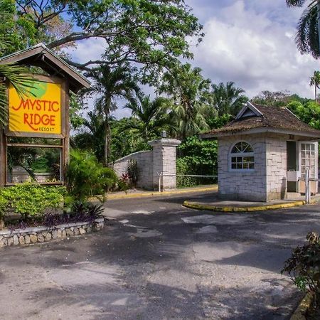 Mystic Ridge Apt 2 Plus 6 Ocho Rios Eksteriør billede