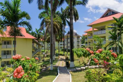 Mystic Ridge Apt 2 Plus 6 Ocho Rios Eksteriør billede