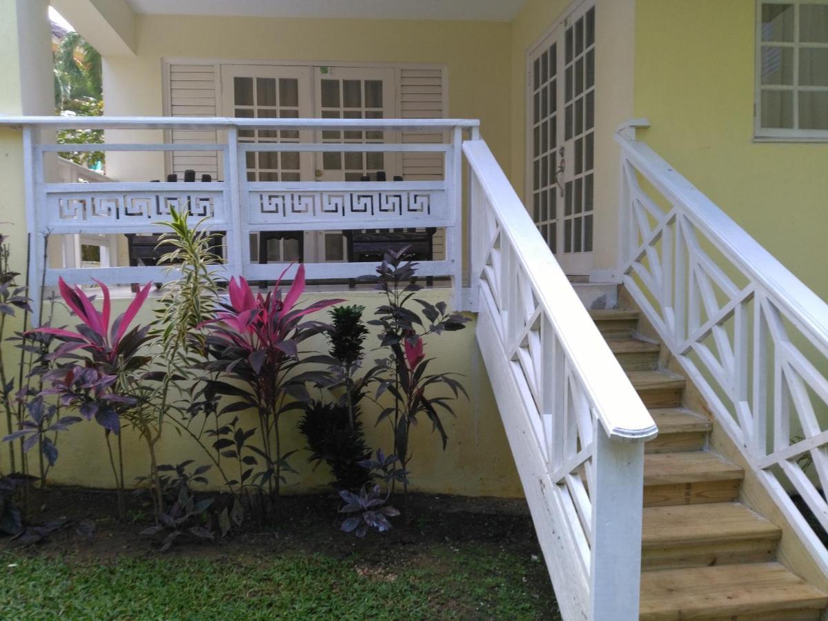Mystic Ridge Apt 2 Plus 6 Ocho Rios Eksteriør billede