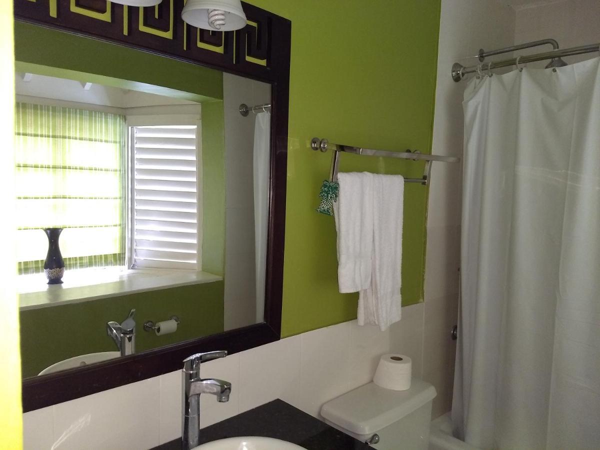 Mystic Ridge Apt 2 Plus 6 Ocho Rios Eksteriør billede
