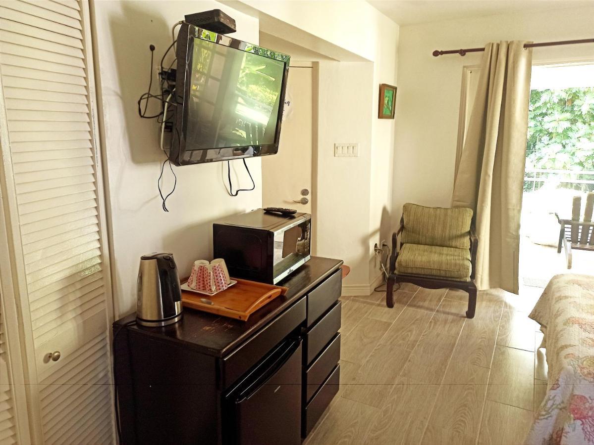 Mystic Ridge Apt 2 Plus 6 Ocho Rios Eksteriør billede