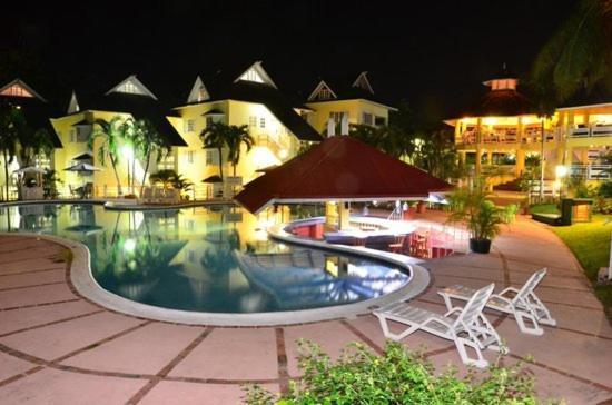 Mystic Ridge Apt 2 Plus 6 Ocho Rios Eksteriør billede